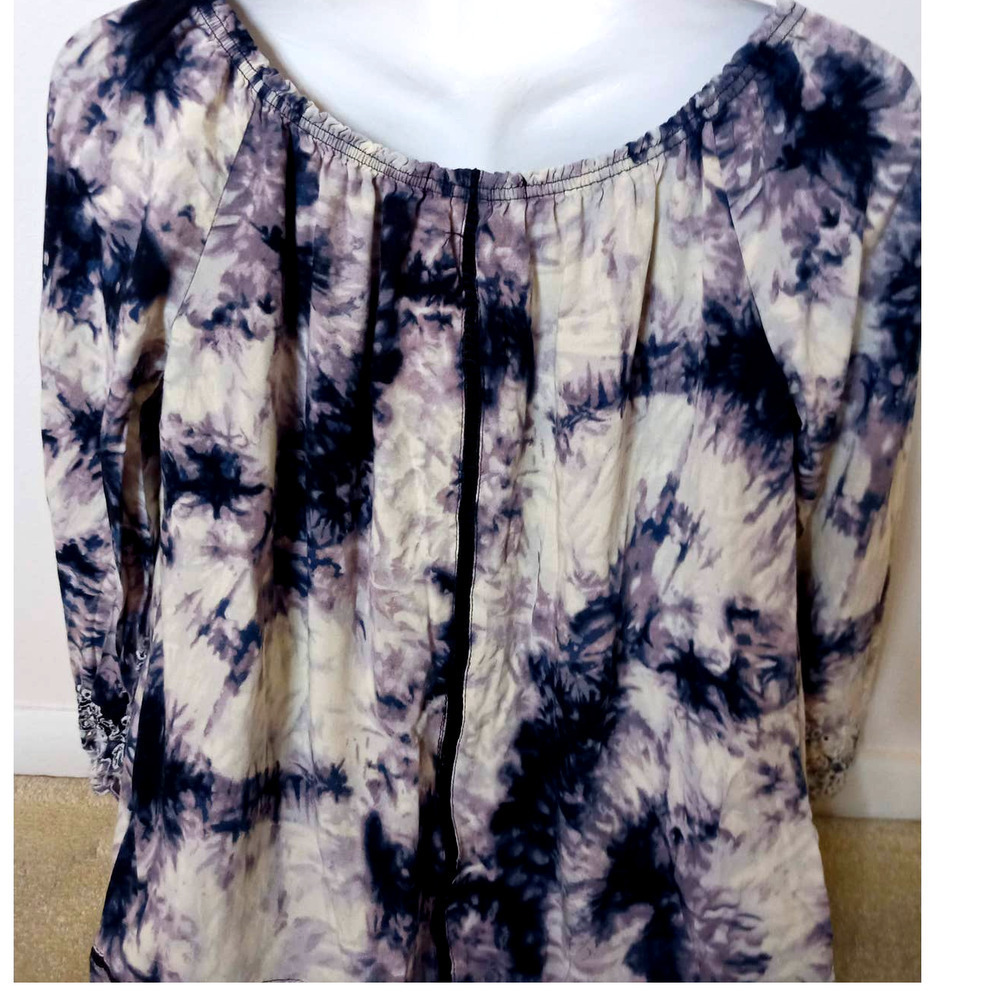 NWOT Romeo and Juliet Couture Tie Dye Embroidered Tunic - Picture 9 of 10